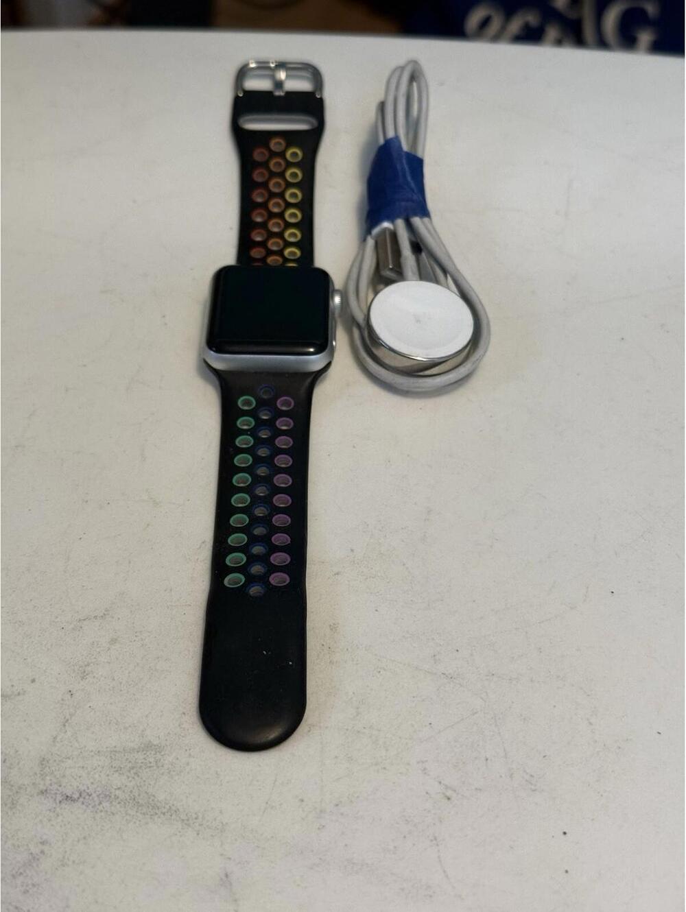 Apple Watch Series 3 38mm Bundle